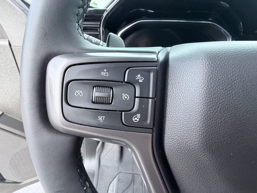 Used 2025 Chevrolet Silverado 1500 ZR2 w/ Technology Package AWD/4WD image 15