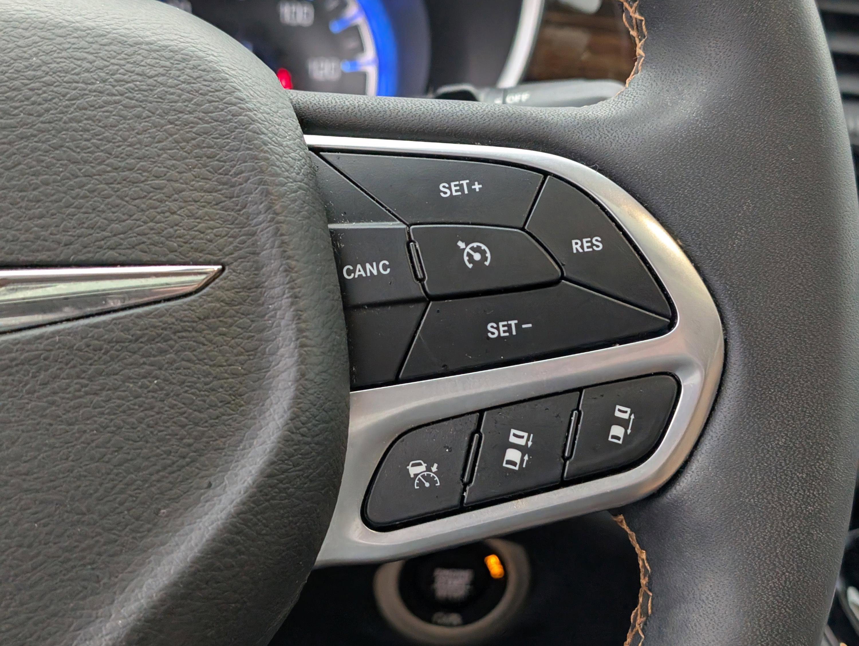 Used 2022 Chrysler Pacifica Pinnacle AWD/4WD image 20