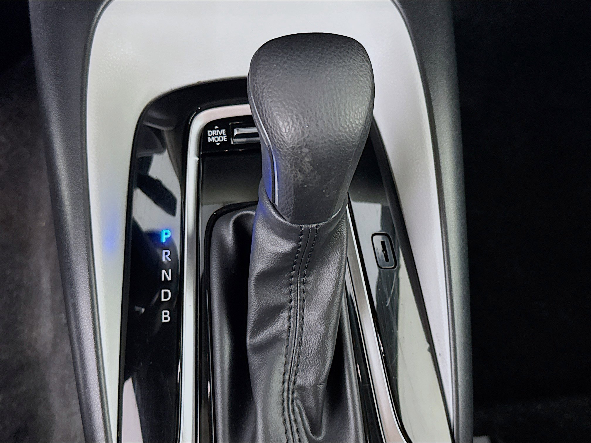 Used 2023 Toyota Corolla SE FWD image 19