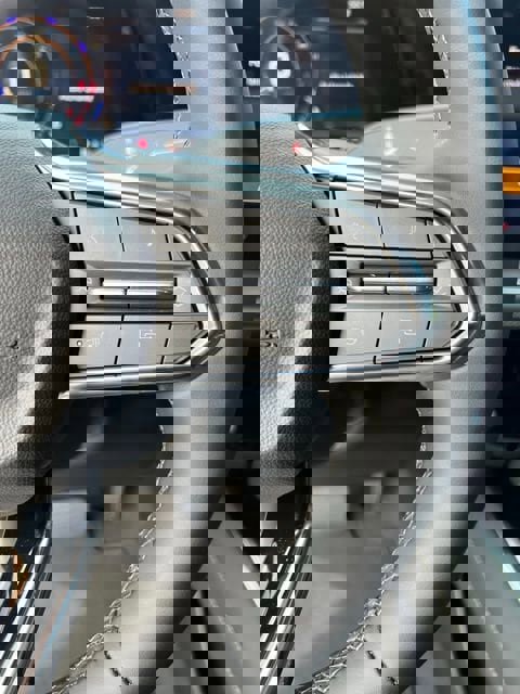 New 2025 Chevrolet Suburban Premier AWD/4WD image 40