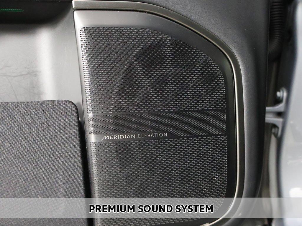 Used 2022 Rivian R1T Adventure image 5