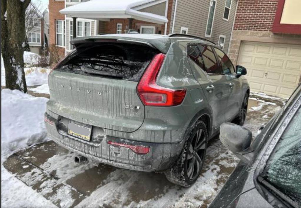 Used 2023 Volvo XC40 B5 Ultimate w/ Protection Package Premier image 14