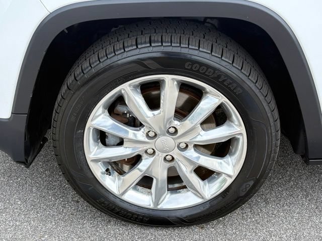 Used 2017 Jeep Cherokee Limited FWD image 27