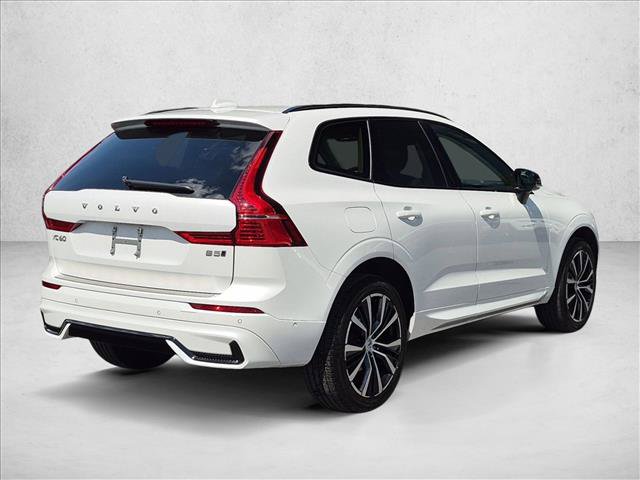 Used 2025 Volvo XC60 B5 Plus w/ Protection Package Premier AWD/4WD image 5