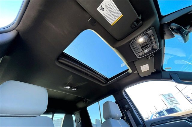 Used 2024 Chevrolet Silverado 1500 LTZ w/ LTZ Premium Package image 24