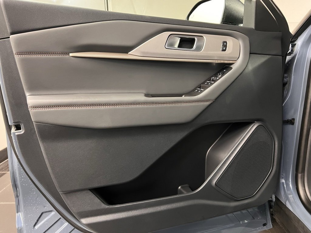 New 2026 Ford Explorer Active w/ Active Comfort Package image 28