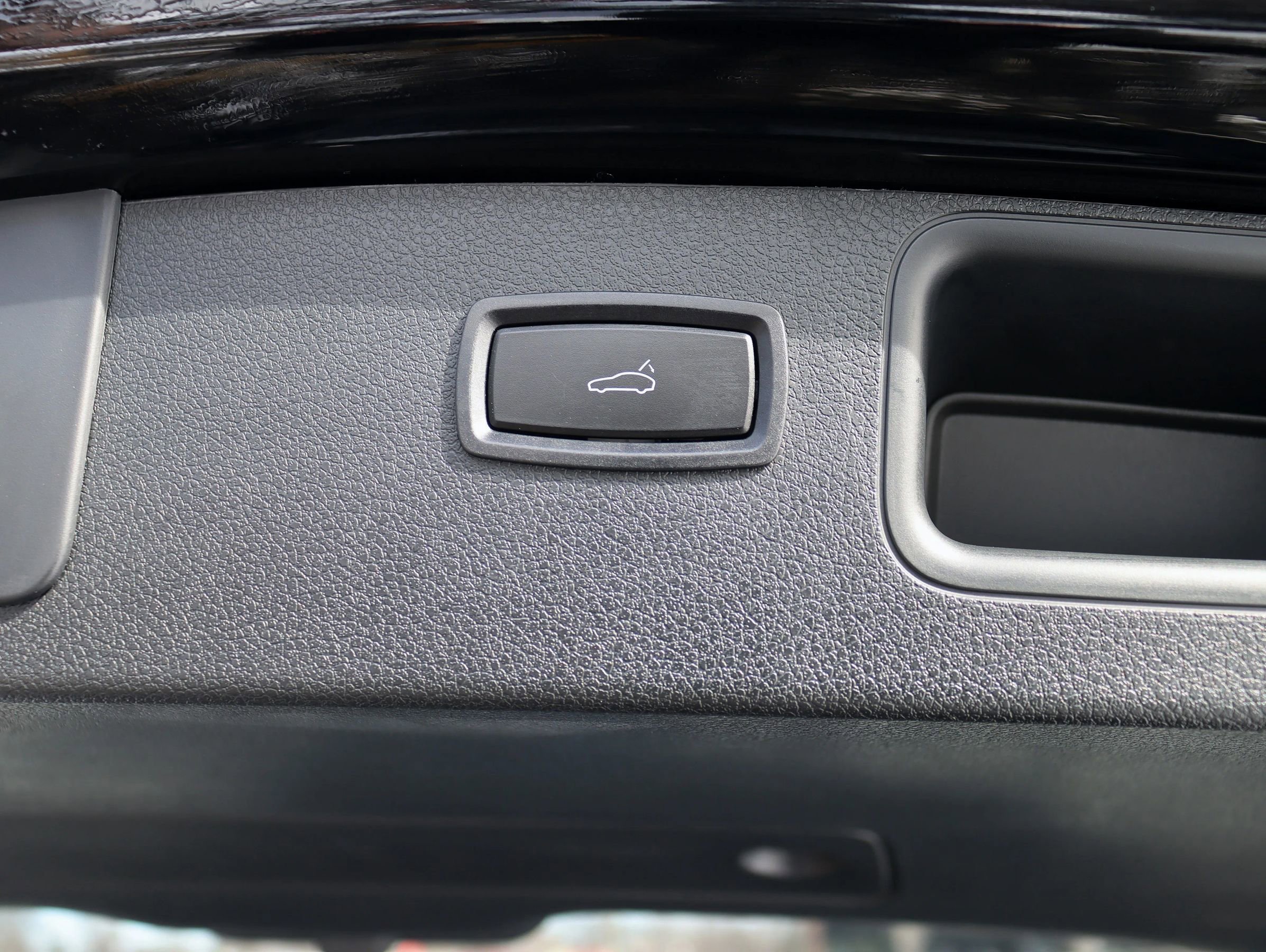 Used 2020 Porsche Macan Sport Edition image 33