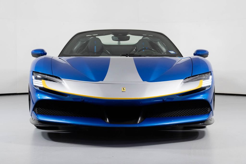 Used 2022 Ferrari SF90 Spider image 25