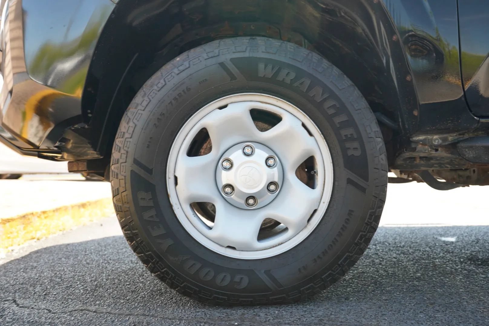Used 2019 Toyota Tacoma SR w/ SR Convenience Package AWD/4WD image 14