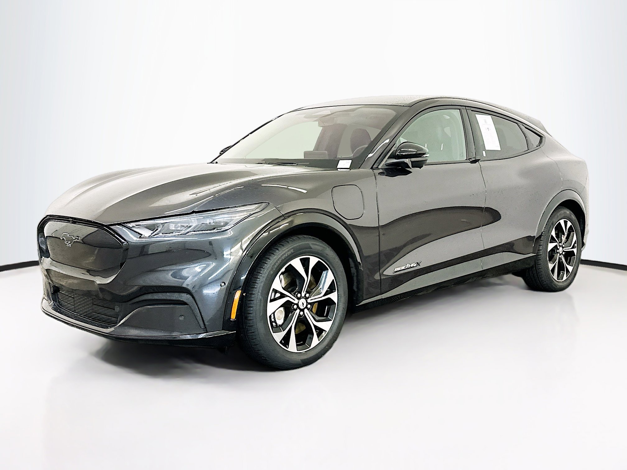 Used 2022 Ford Mustang Mach-E Premium image 3