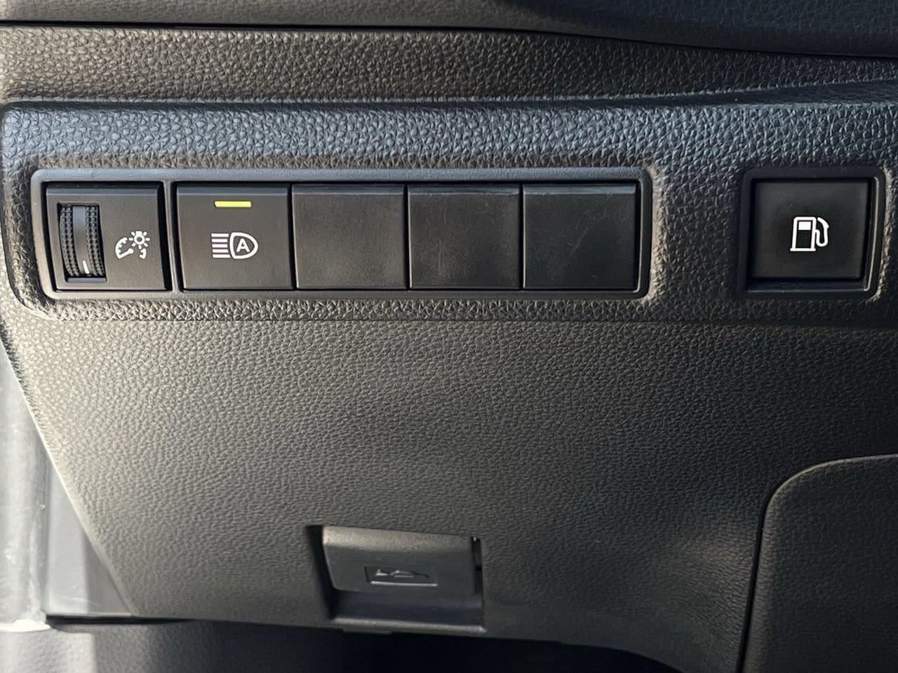 Used 2024 Toyota Corolla LE FWD image 20