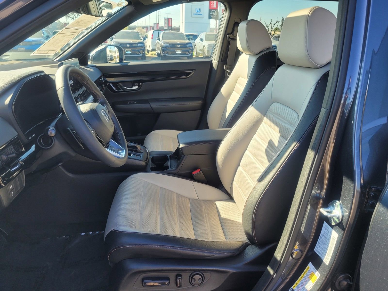 Used 2024 Honda CR-V Sport Touring image 14