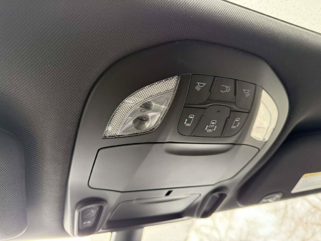 New 2026 Chrysler Pacifica Select w/ S Appearance Package AWD/4WD image 30