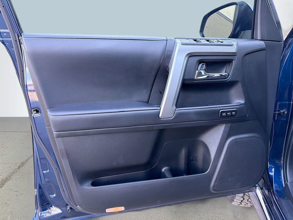 Used 2022 Toyota 4Runner Limited image 25