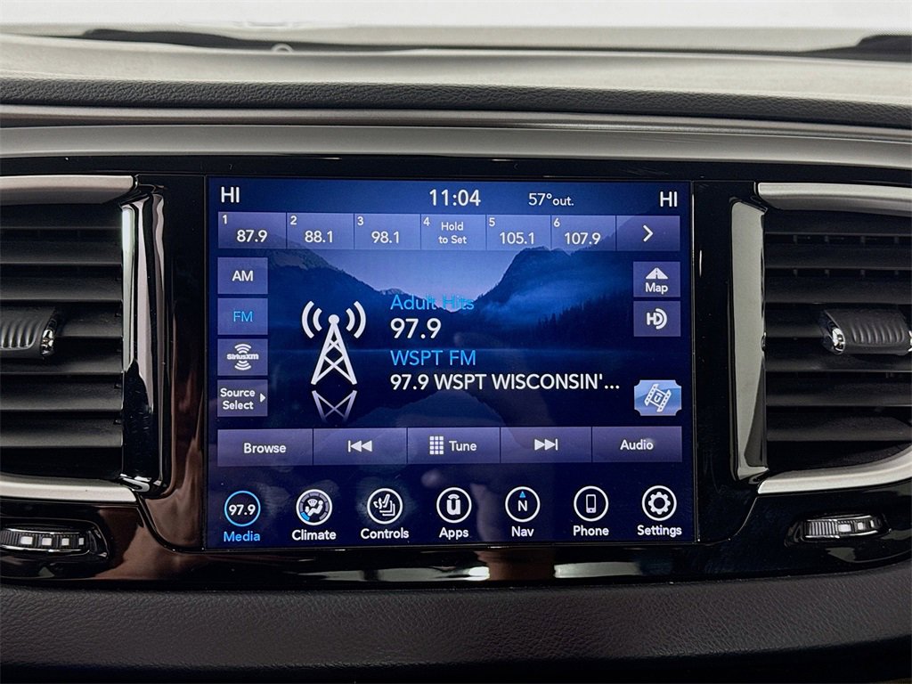 Used 2020 Chrysler Pacifica Touring-L Plus image 7