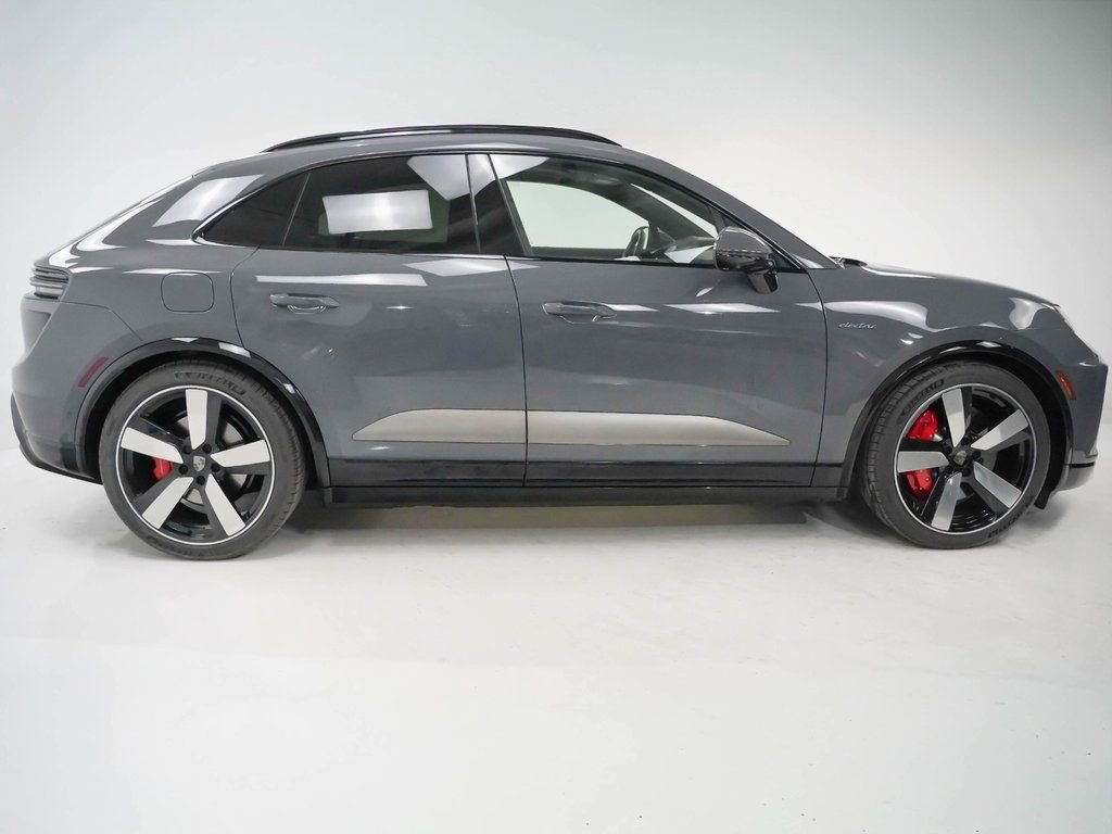 New 2025 Porsche Macan Turbo Electric image 9