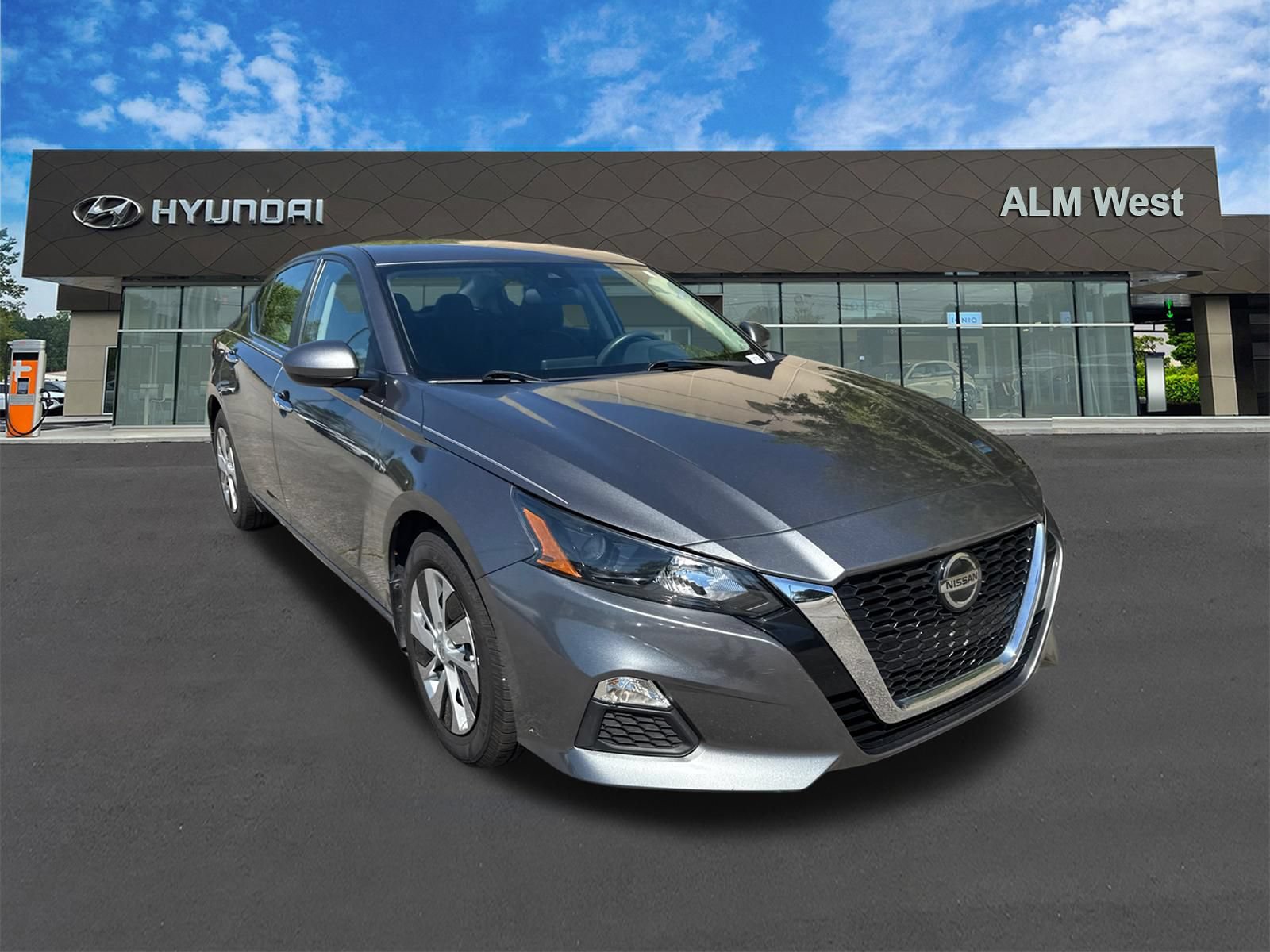 Used 2022 Nissan Altima 2.5 S FWD image 3