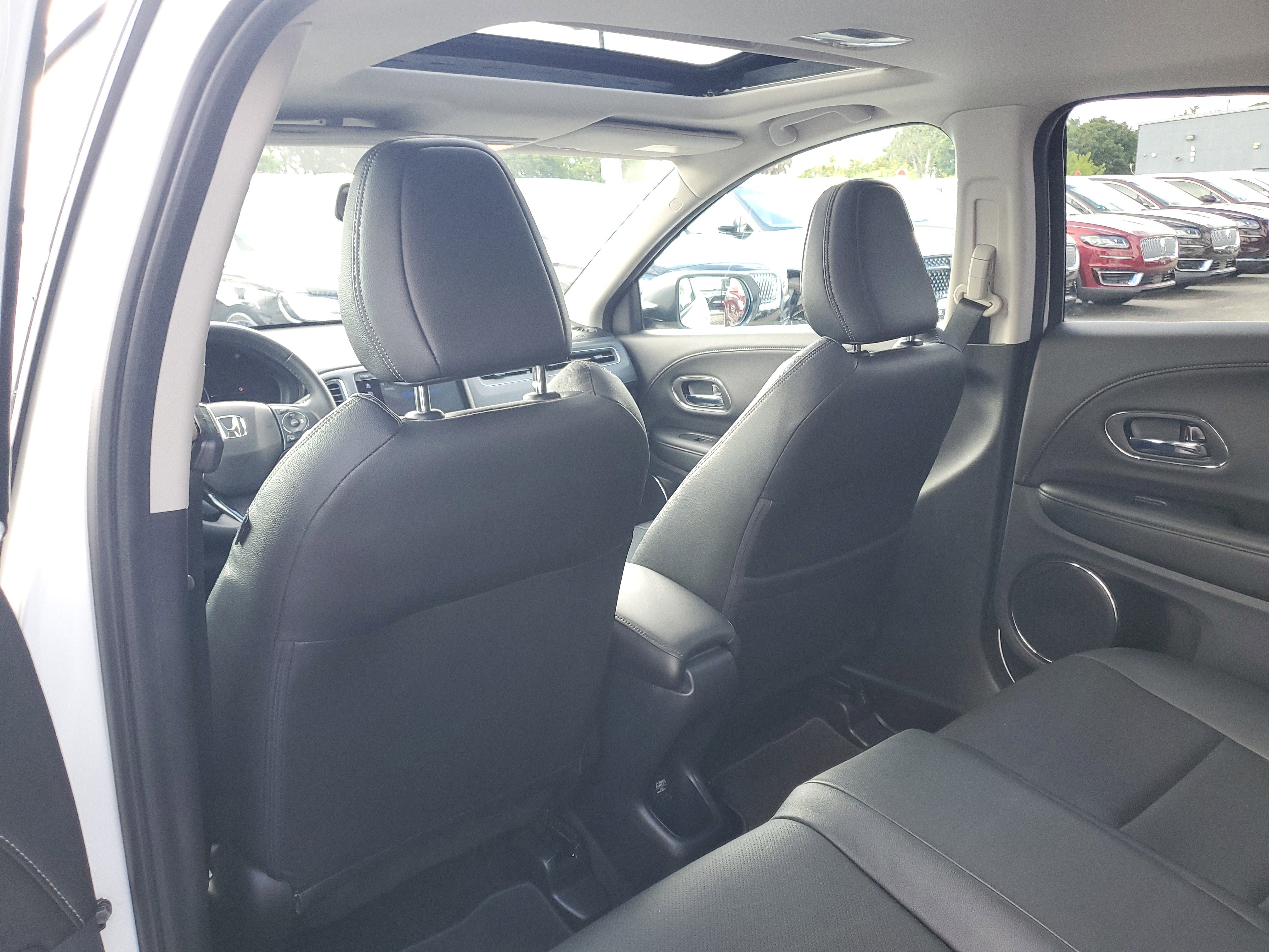 Used 2021 Honda HR-V EX-L image 7