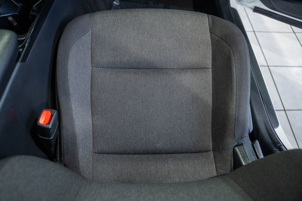 Used 2025 Toyota Camry LE FWD image 27