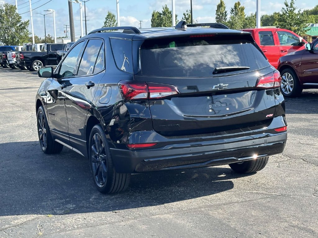 Used 2024 Chevrolet Equinox RS w/ LPO, Floor Liner Package FWD image 6