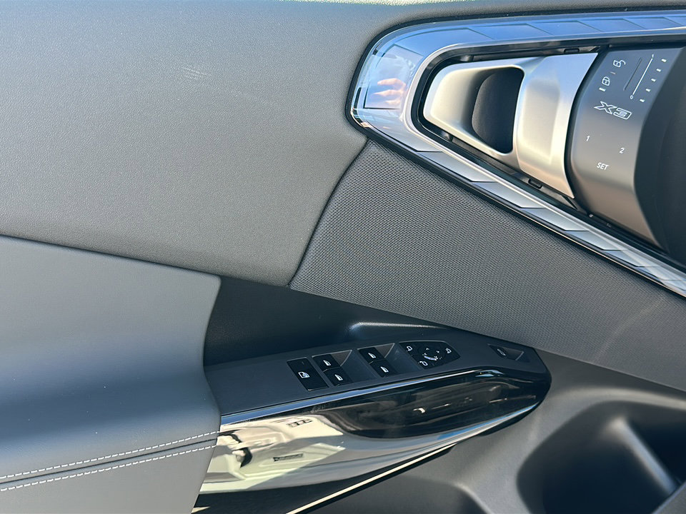 New 2026 BMW X3 xDrive30 w/ Premium Package image 13