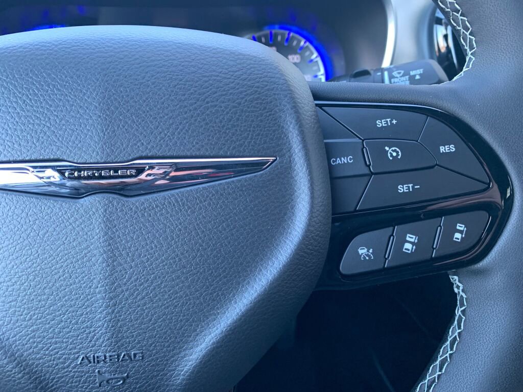 New 2026 Chrysler Pacifica Limited w/ S Appearance Package image 18