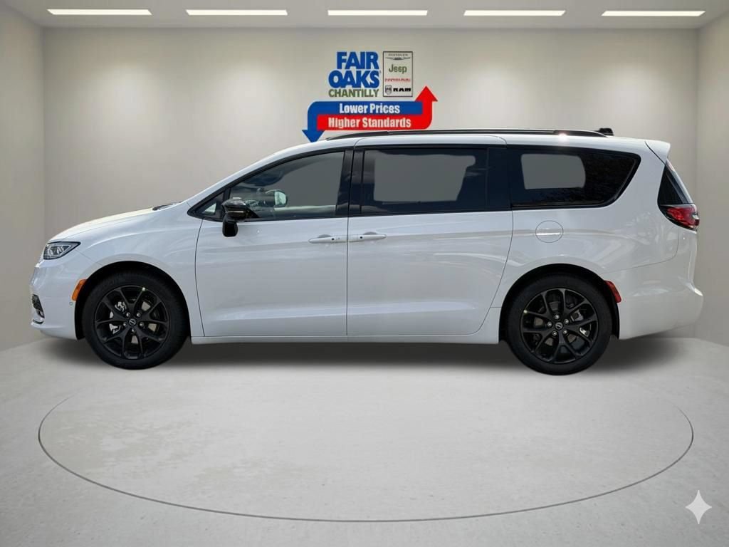 New 2026 Chrysler Pacifica Select FWD image 9