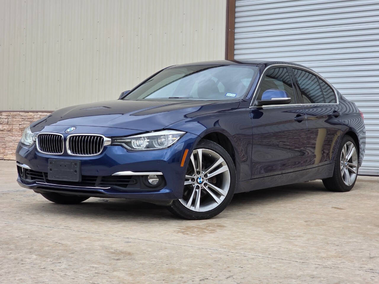 Used 2017 BMW 330i Sedan RWD image 1