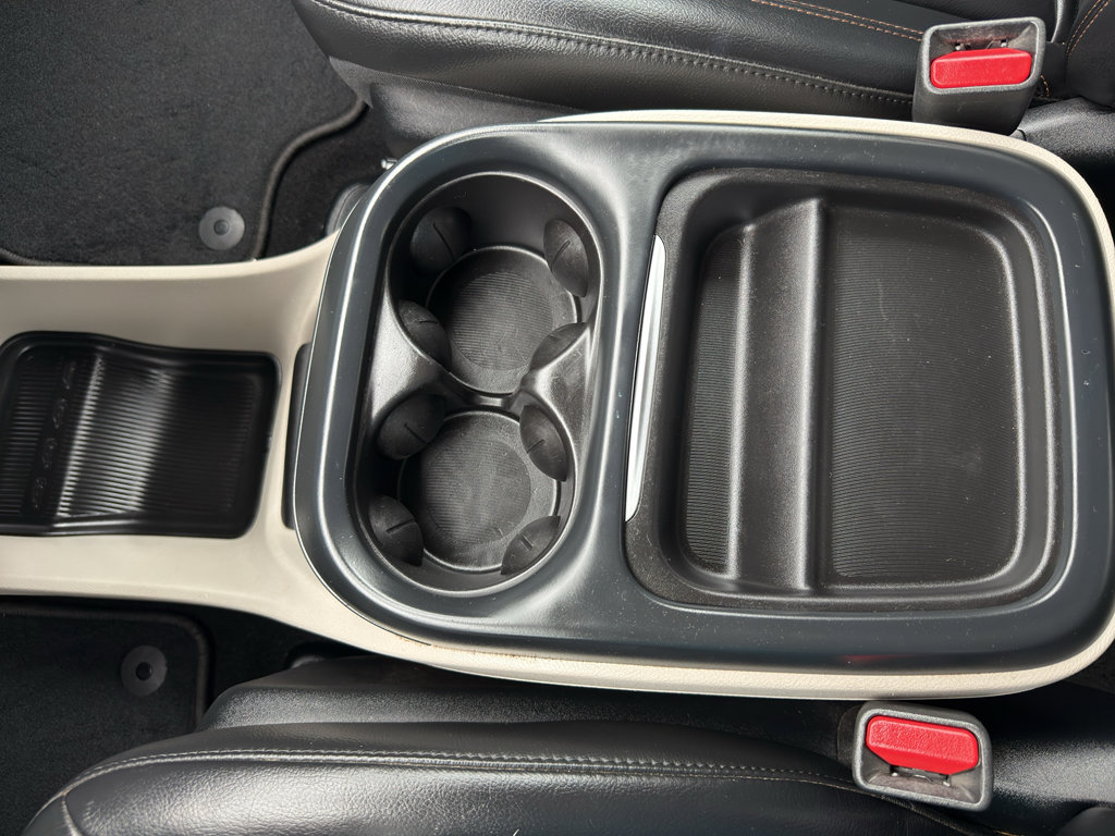 Used 2017 Chrysler Pacifica Touring-L image 21