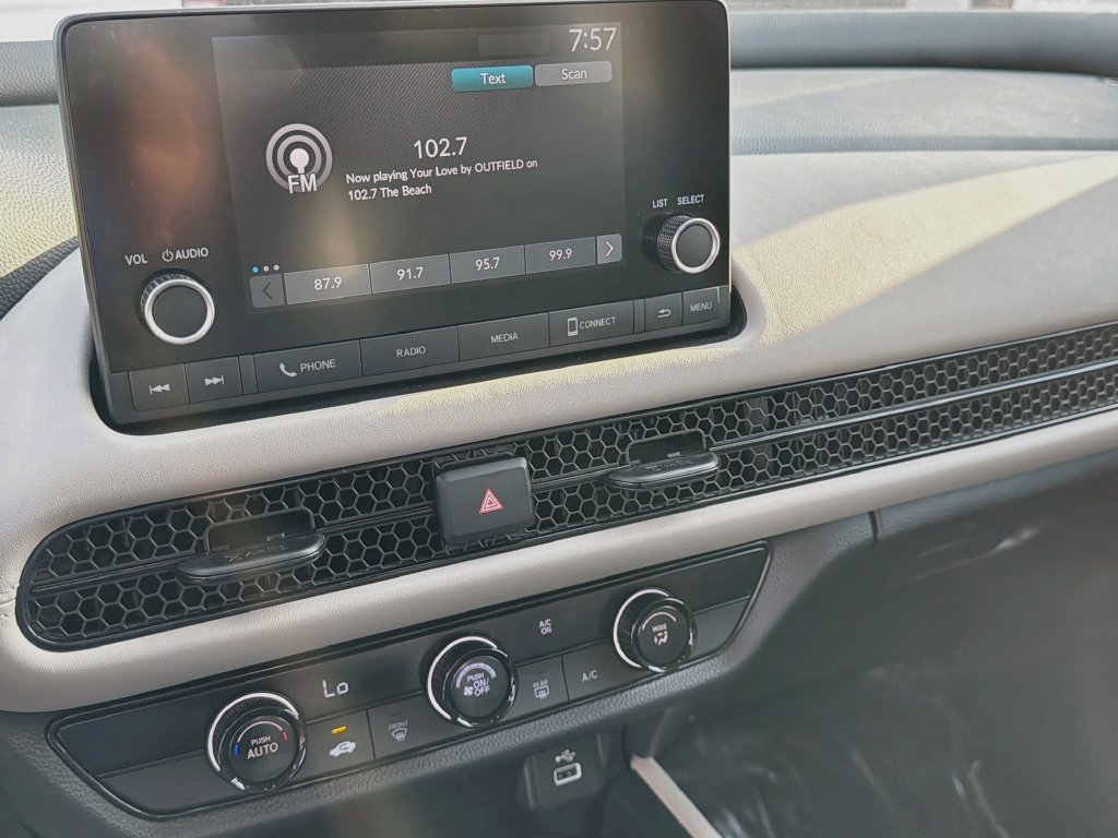 Certified 2025 Honda HR-V LX image 12