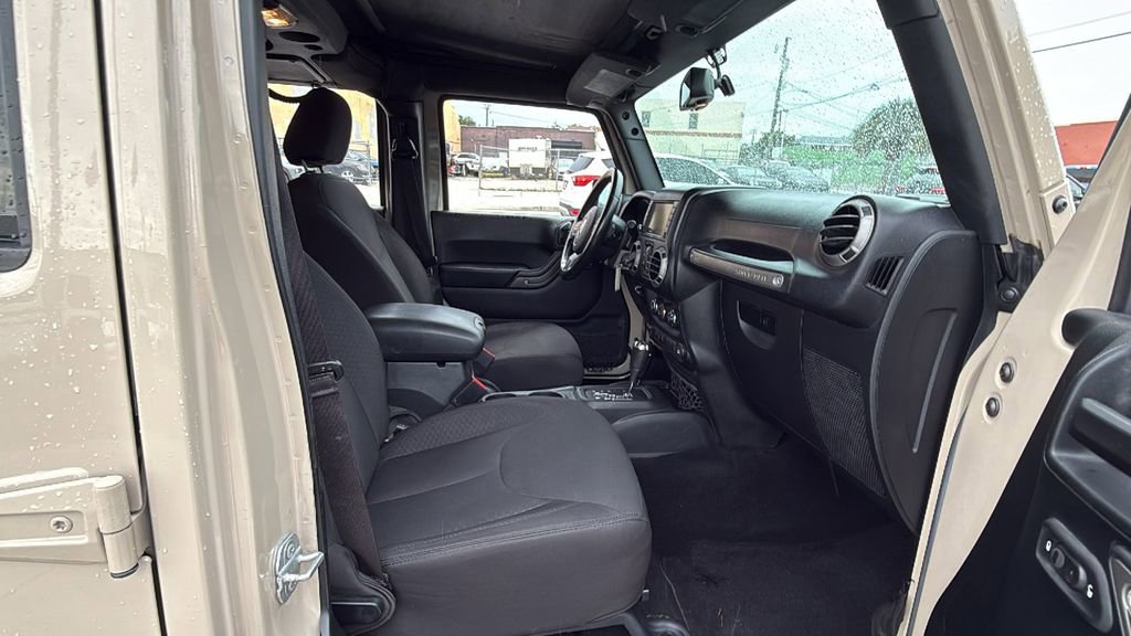 Used 2016 Jeep Wrangler Unlimited Sport w/ Quick Order Package 24S AWD/4WD image 38