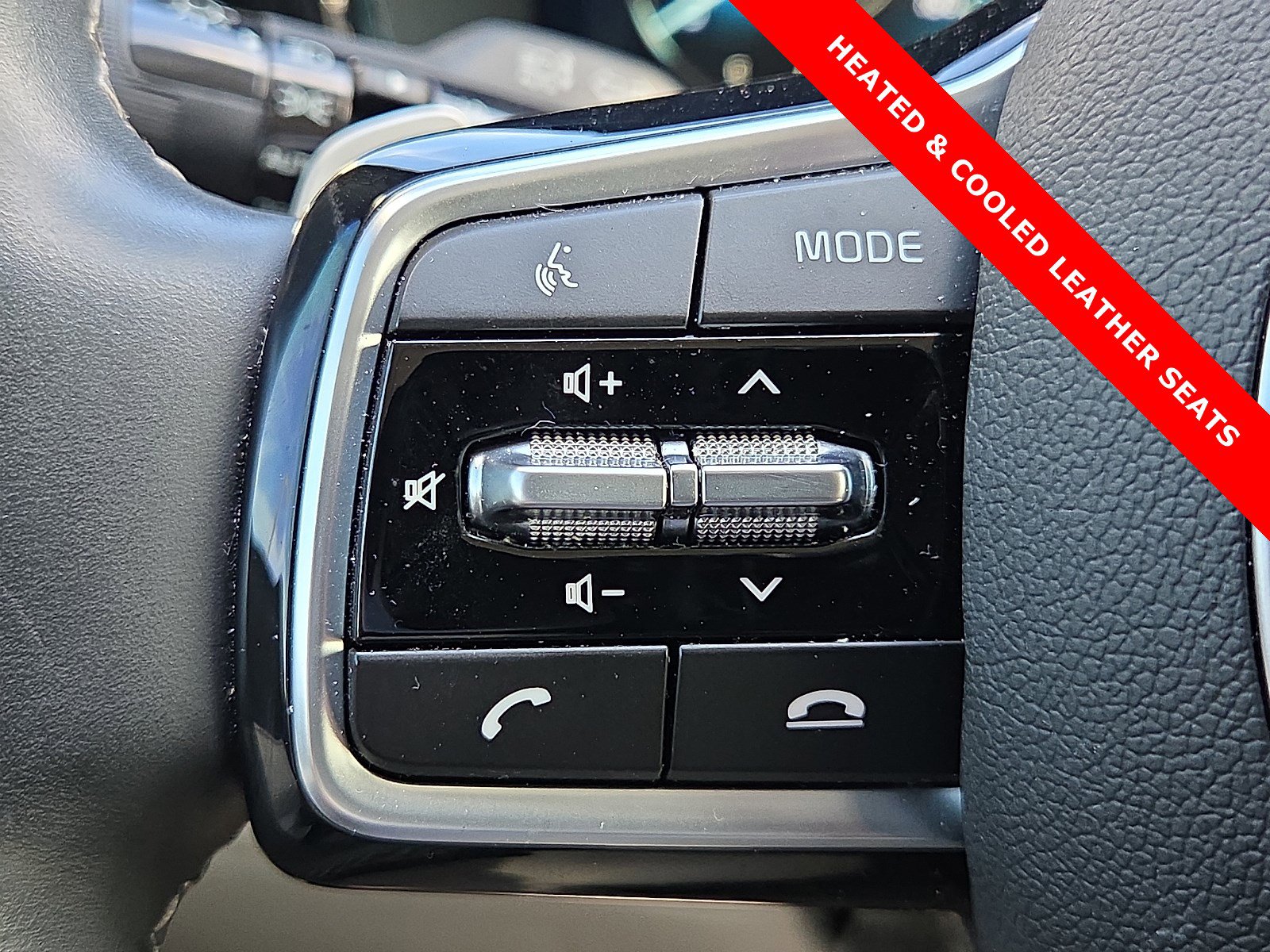 Used 2023 Kia Sorento SX Prestige image 21