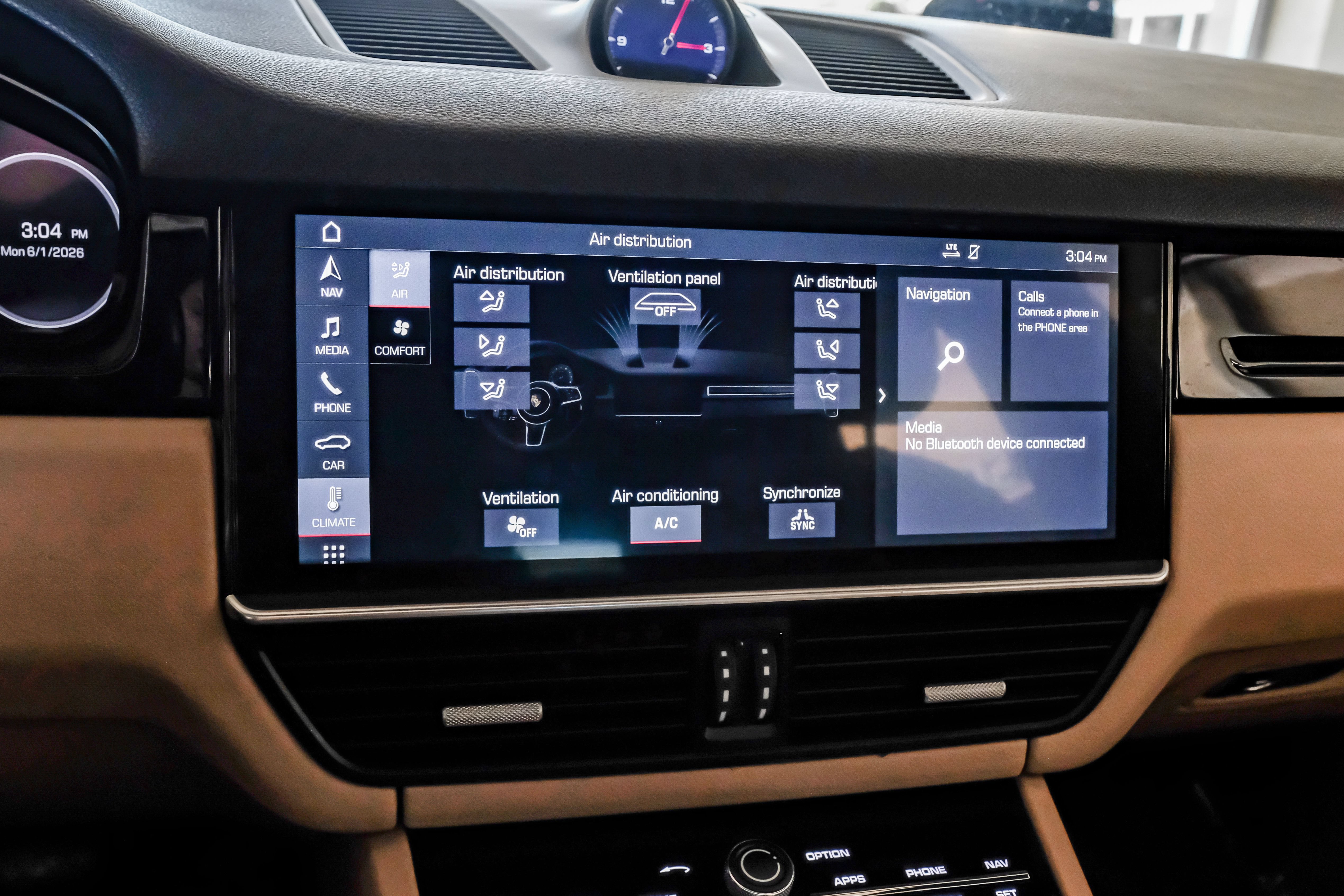 Used 2019 Porsche Cayenne AWD/4WD image 30