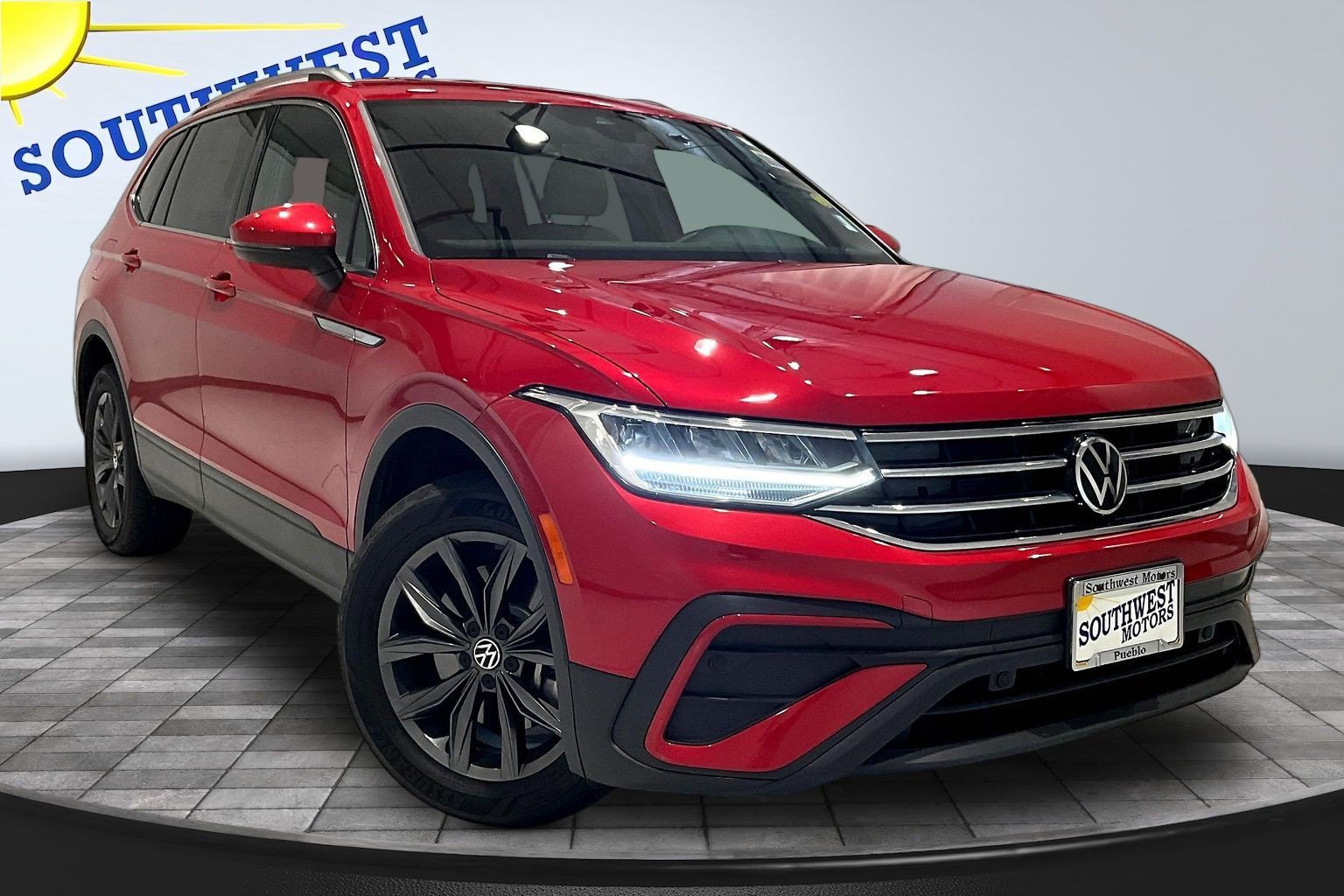 Used 2022 Volkswagen Tiguan SE AWD/4WD image 3