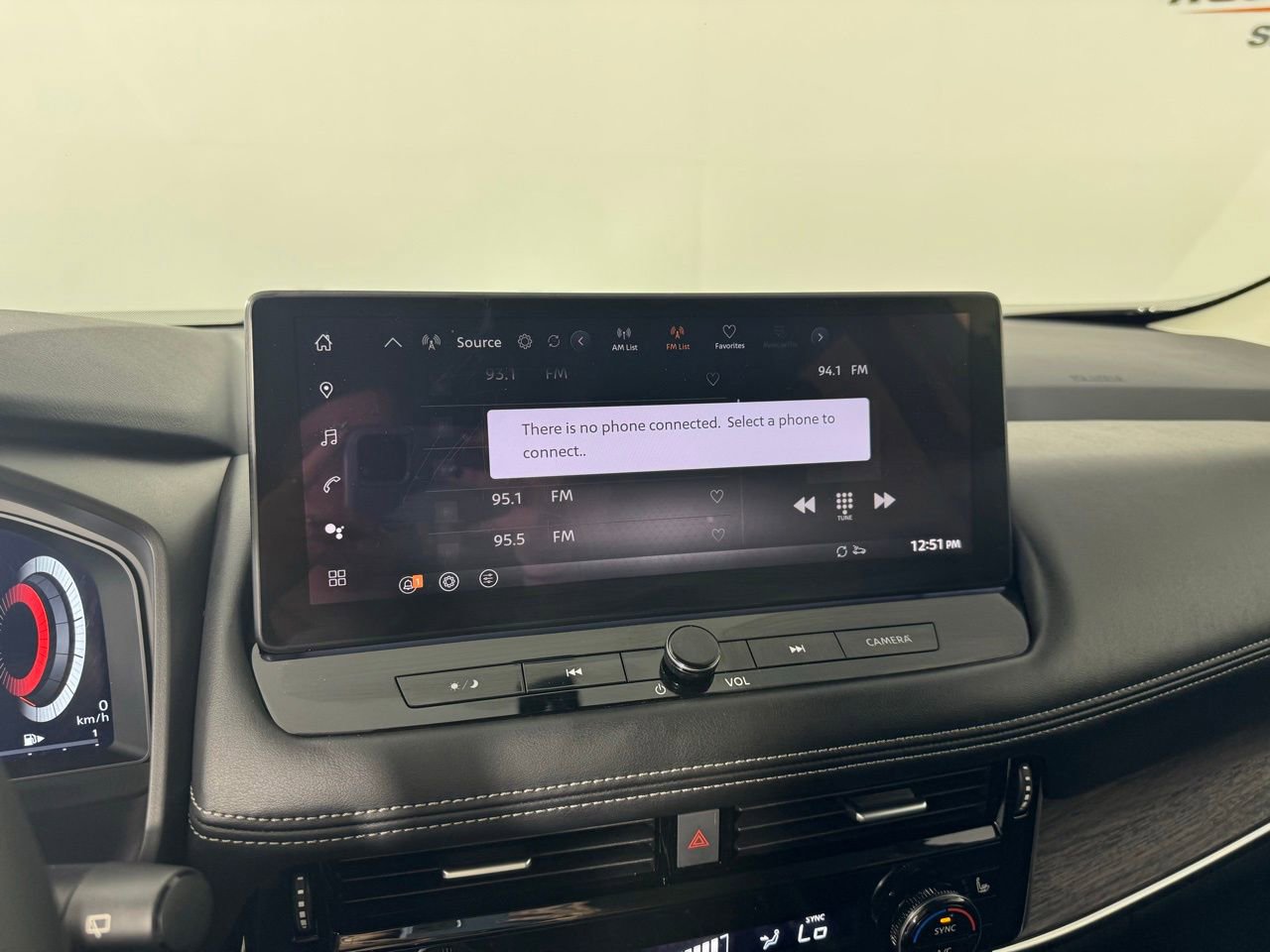 Used 2025 Nissan Rogue Platinum image 20