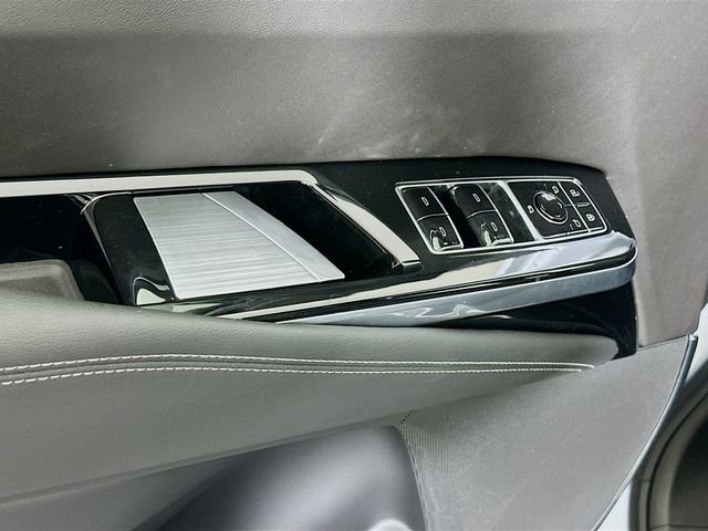 New 2026 Cadillac Escalade Sport w/ LPO, ONYX Package AWD/4WD image 17