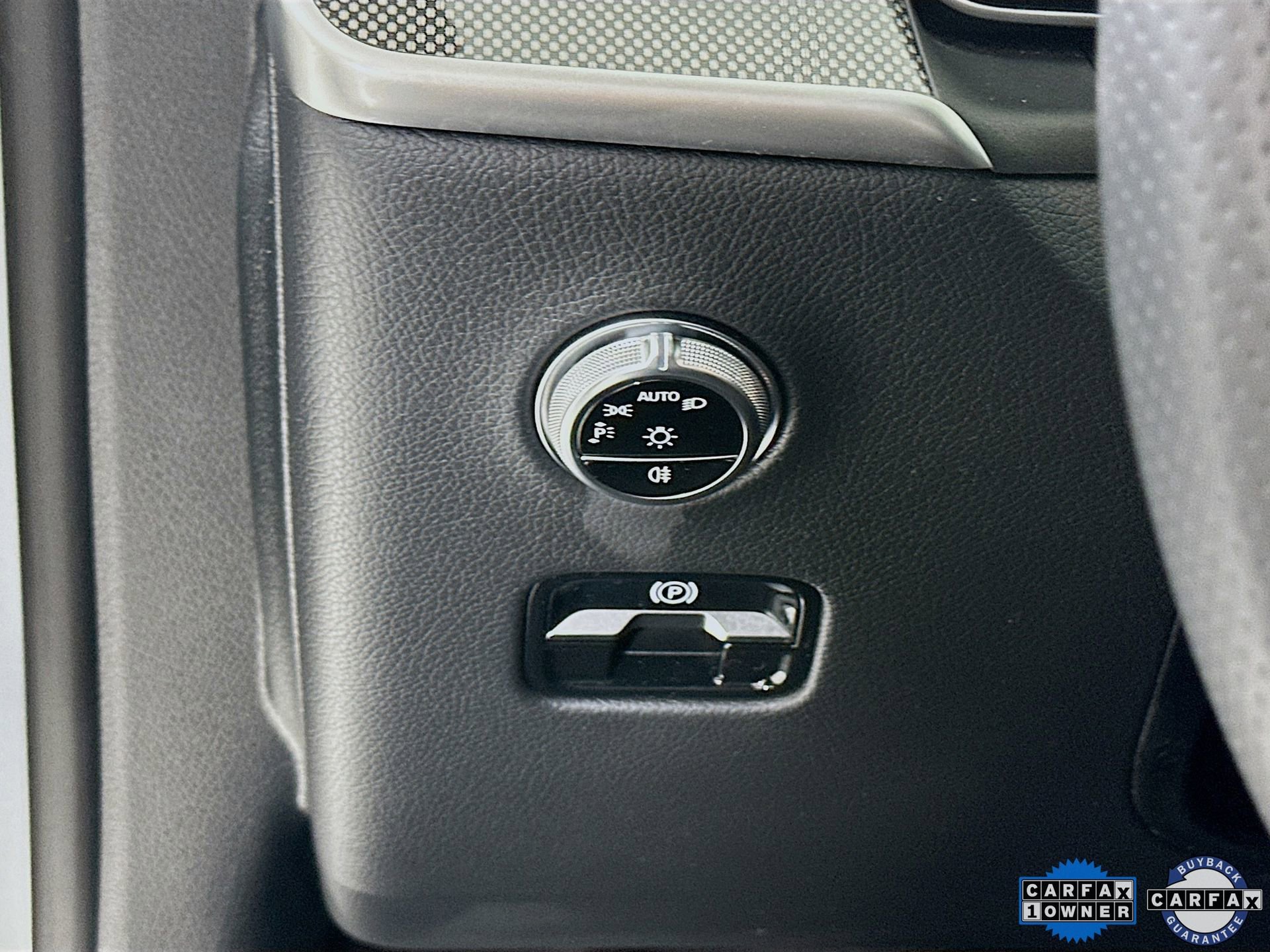 Certified 2024 Mercedes-Benz GLC 43 AMG 4MATIC image 11