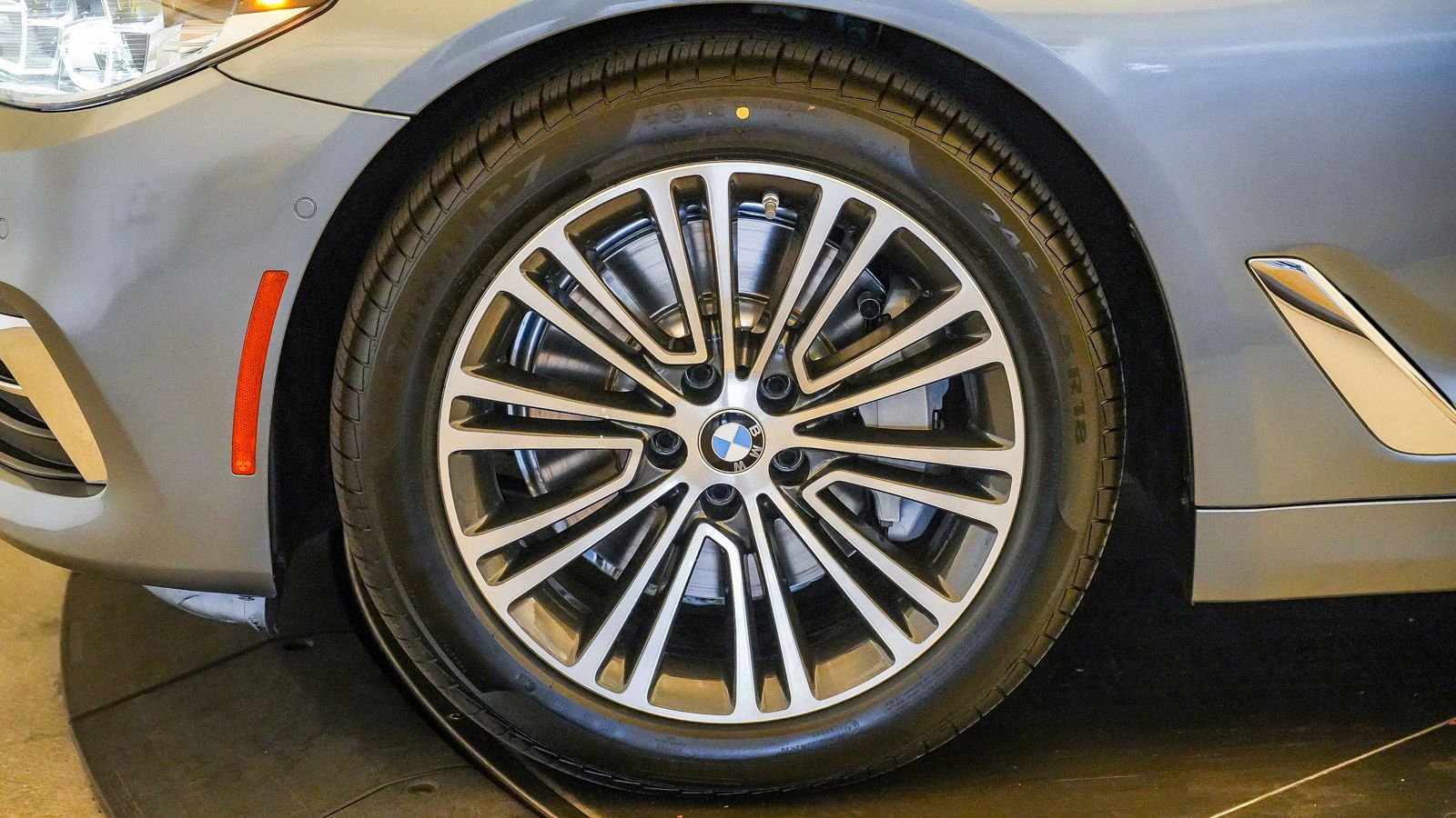 Used 2018 BMW 540i RWD image 10