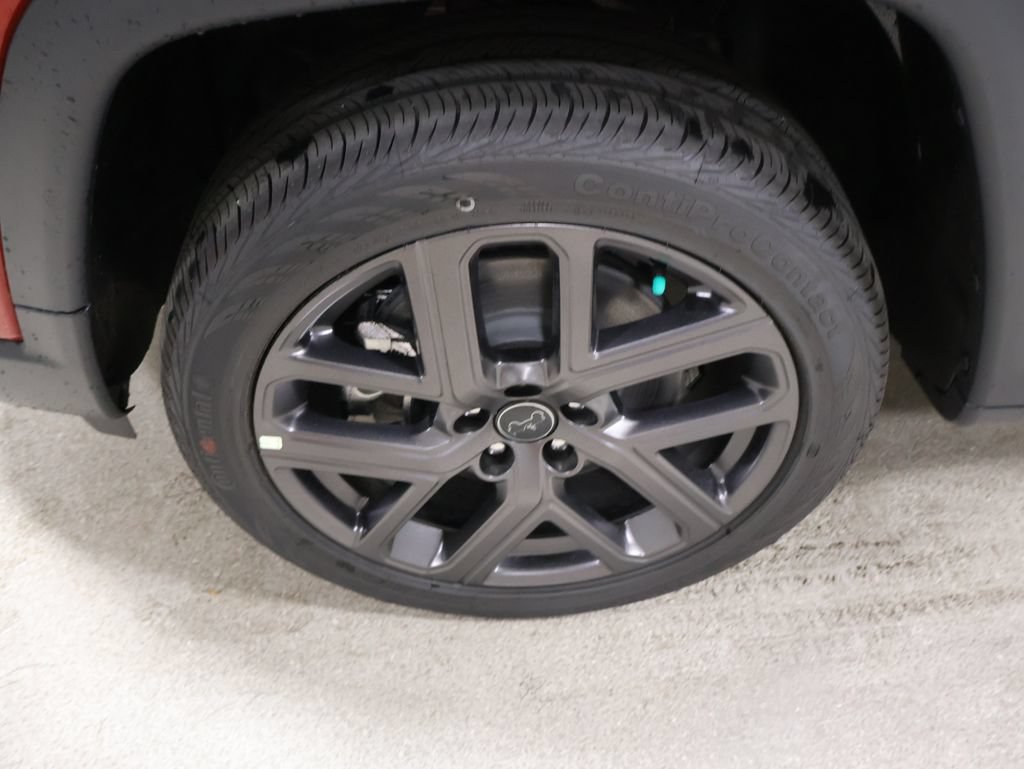 New 2026 Jeep Compass Limited w/ Sun, Sound & Navigation Group AWD/4WD image 9