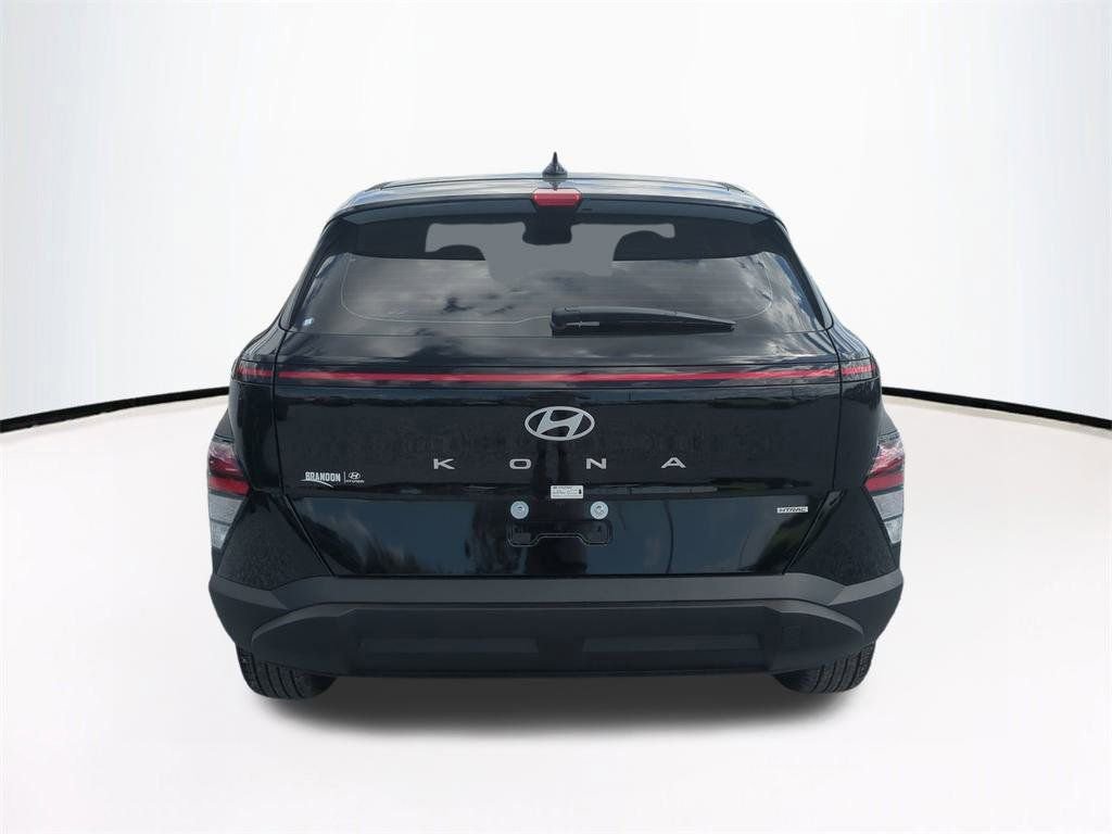 New 2026 Hyundai Kona SE image 6