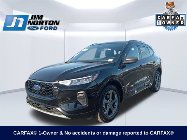 Used 2023 Ford Escape ST-Line w/ Tech Pack #1 AWD/4WD image 4