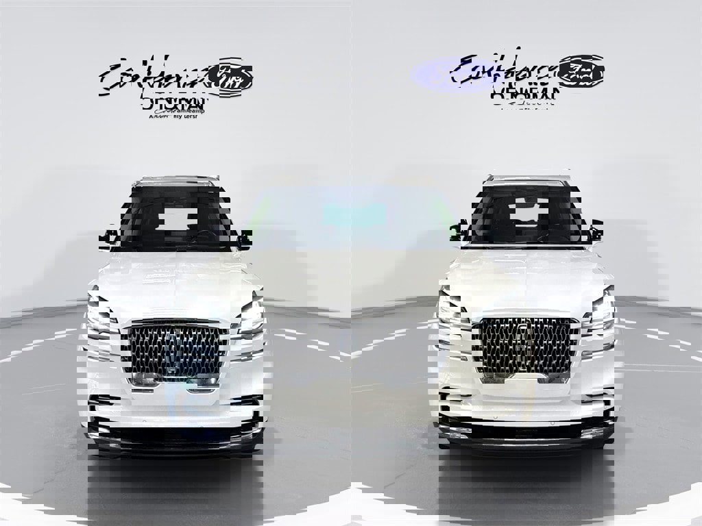 Used 2024 Lincoln Aviator Reserve image 2
