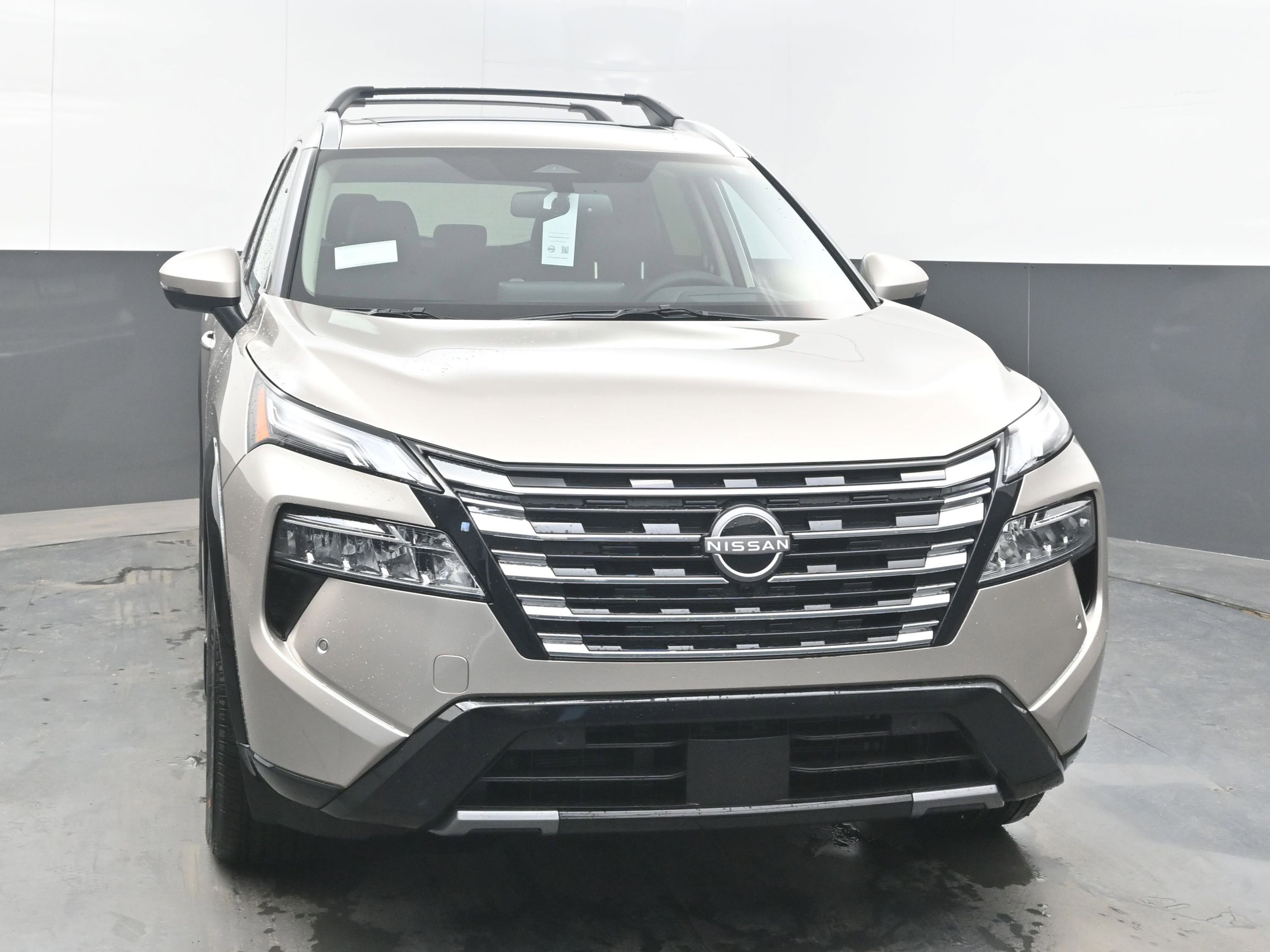 New 2026 Nissan Rogue Platinum image 2