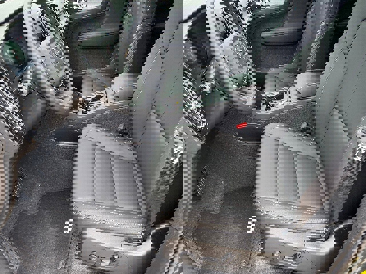 New 2026 Volvo XC40 B5 Core w/ Protection Package Premier image 17