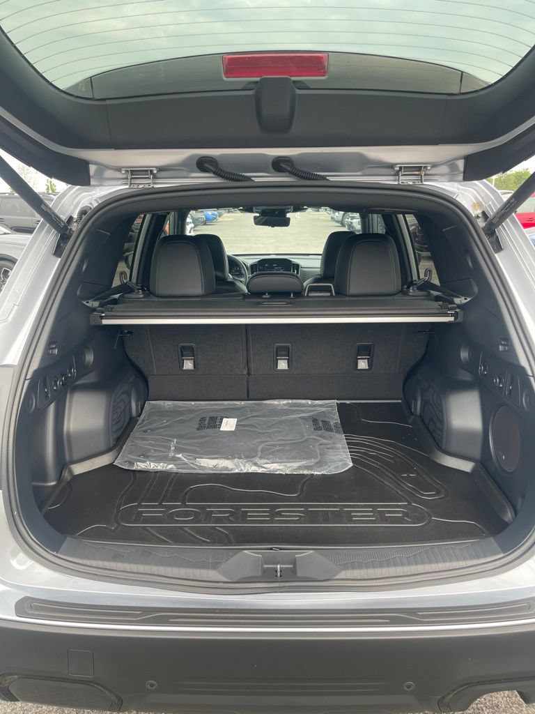 Used 2026 Subaru Forester Touring AWD/4WD image 5