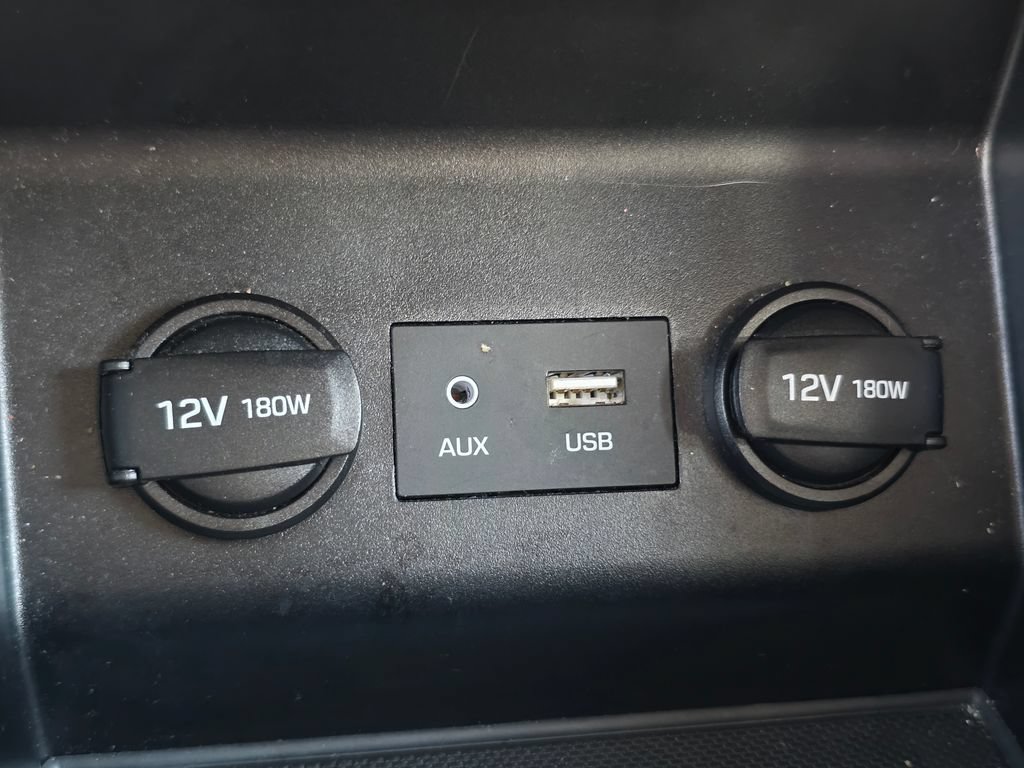 Used 2020 Hyundai Elantra SE FWD image 30