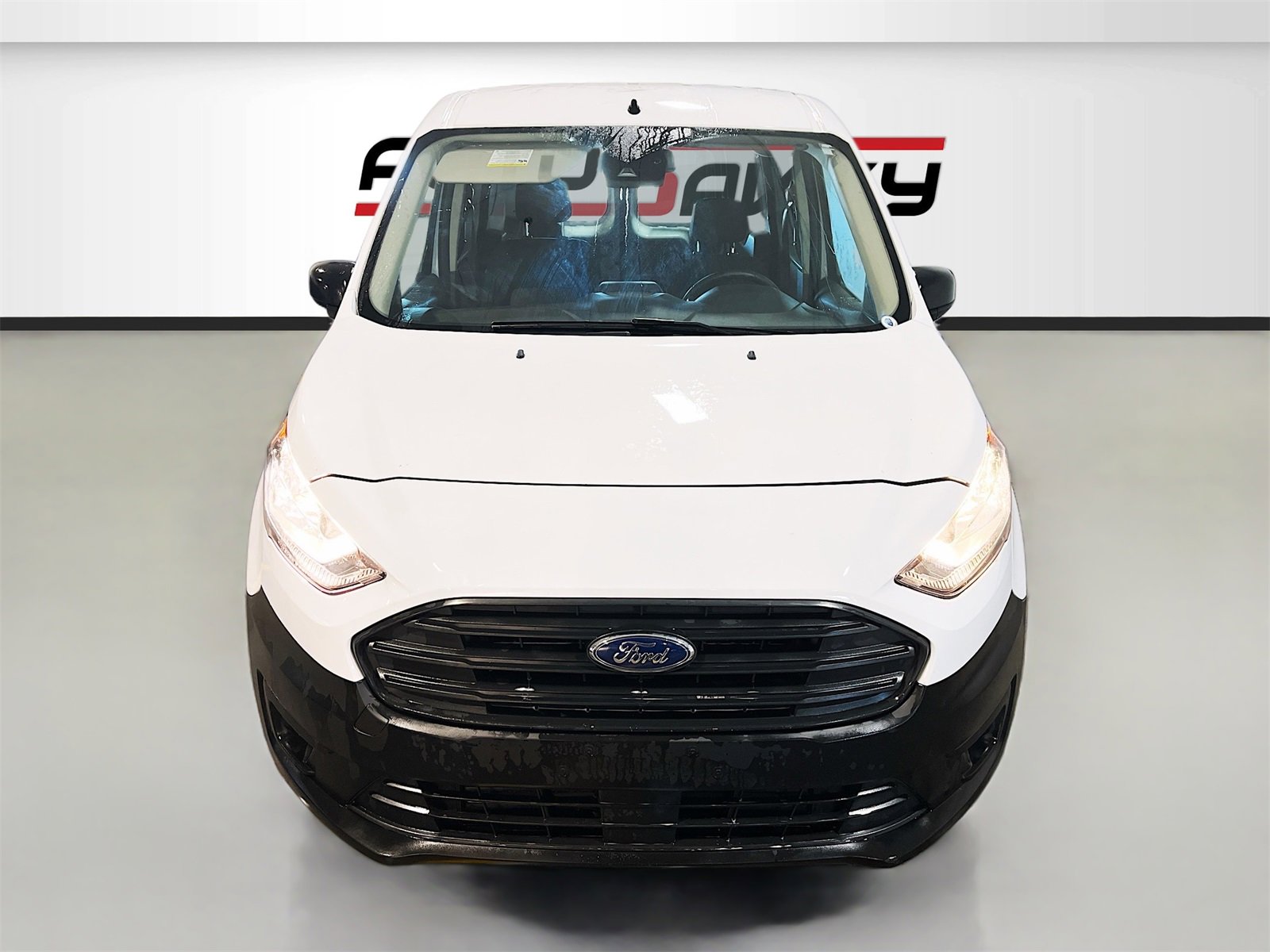 Used 2023 Ford Transit Connect XL image 2
