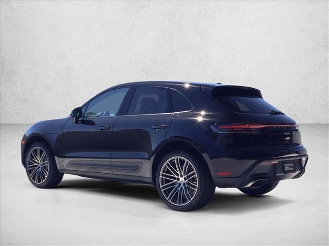 Used 2024 Porsche Macan AWD/4WD image 3