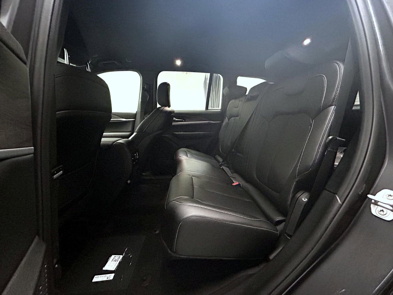 New 2025 Jeep Grand Cherokee Limited image 11