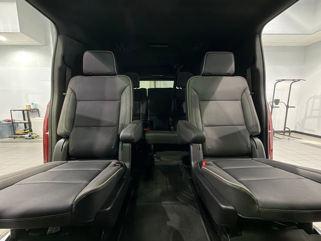 Used 2025 Chevrolet Suburban Premier w/ Sun And Tow Package AWD/4WD image 28